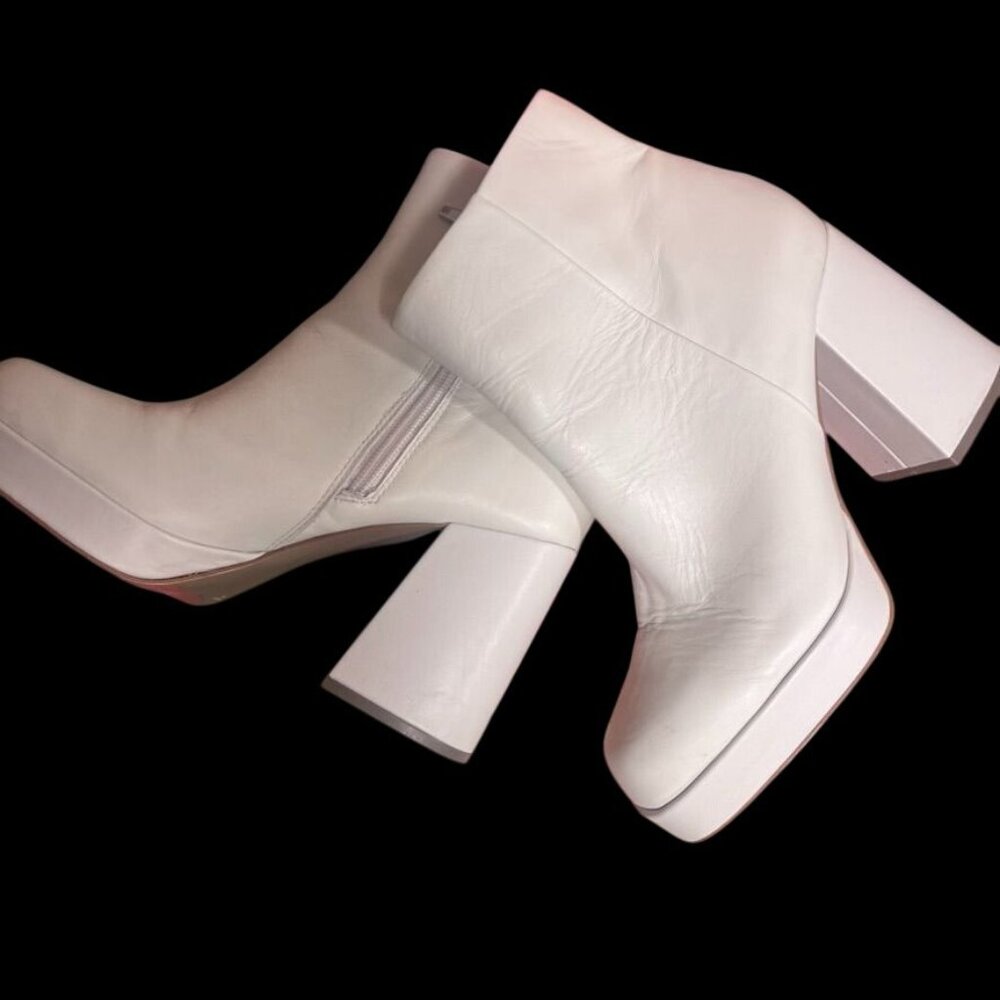 Steve Madden Elie Block Heel Bootie Womens 8M White Leather